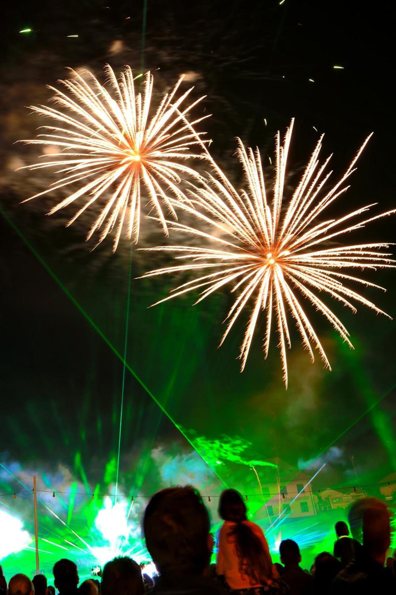 Ferienwohnungen Am Weserstrand ボーデンヴェルダー エクステリア 写真