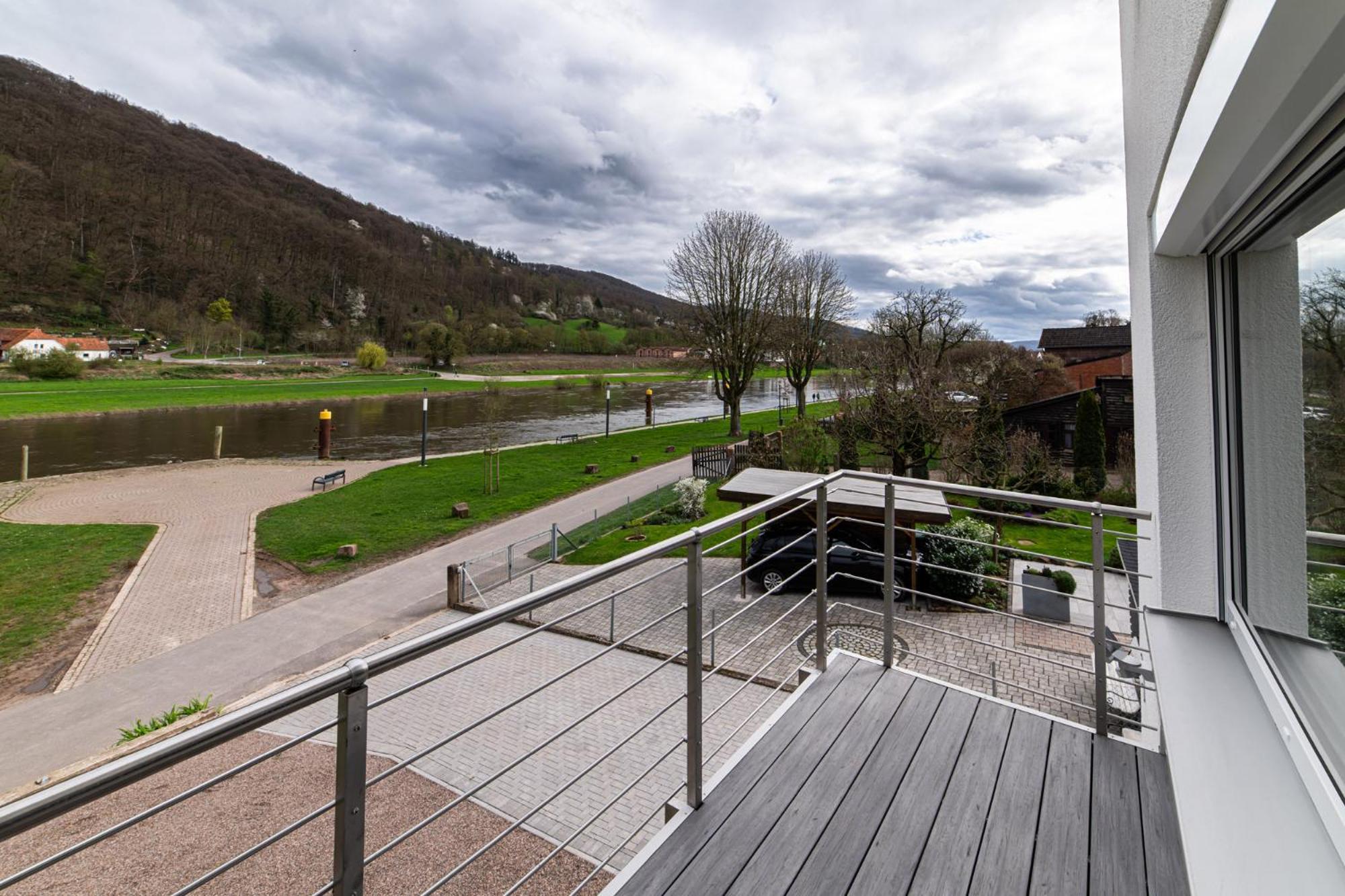 Ferienwohnungen Am Weserstrand ボーデンヴェルダー エクステリア 写真